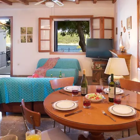 Alex & Ada's Dream House In Fiscardo Feriehus